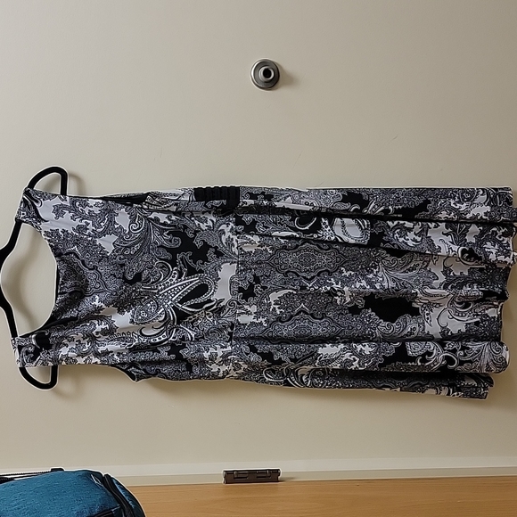 Dressbarn black and white dress with Paisley and beads 18 - Picture 4 of 5